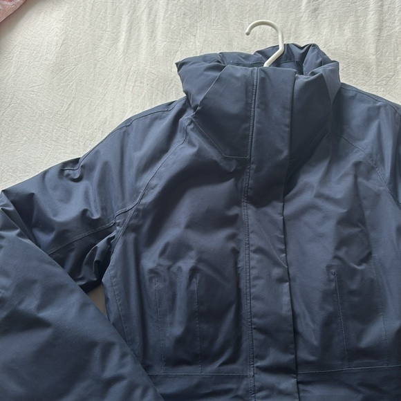 Navy Blue North Face Jacket - Picture 3 of 6